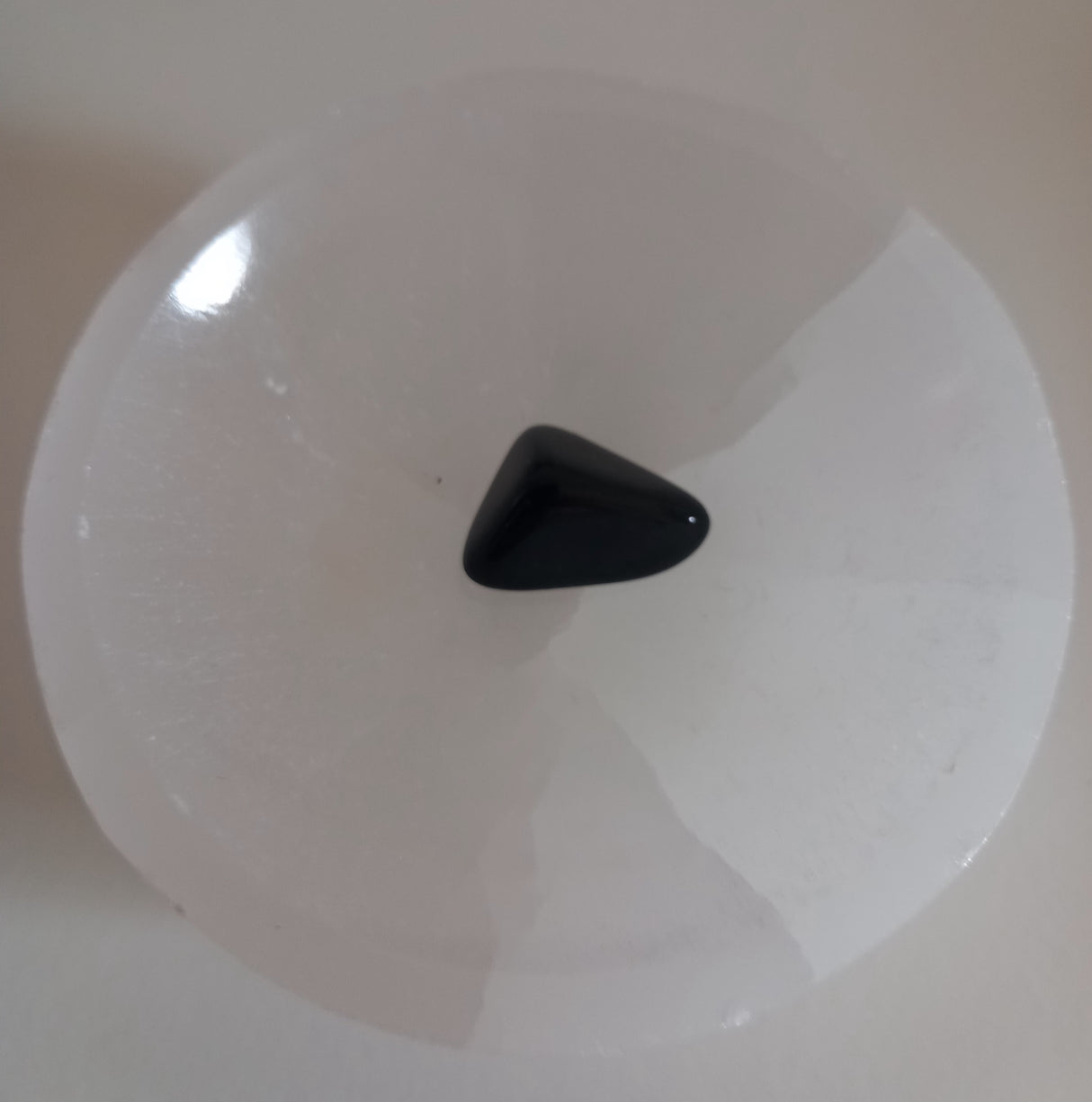 Cwympodd Carreg Ddu Obsidian