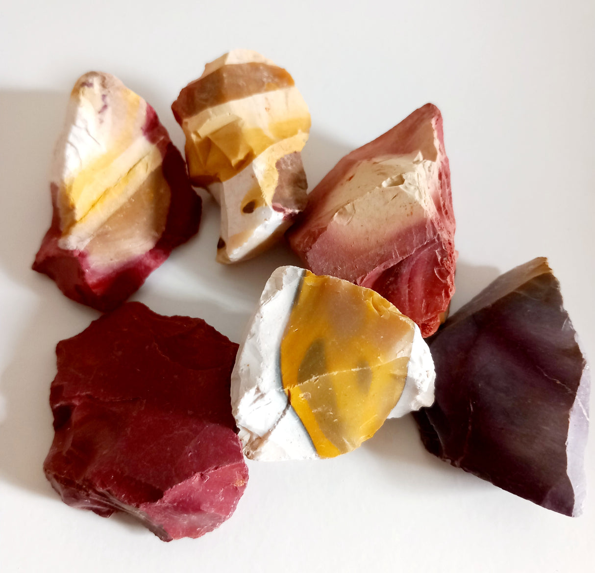 Mookaite raw and natural stones