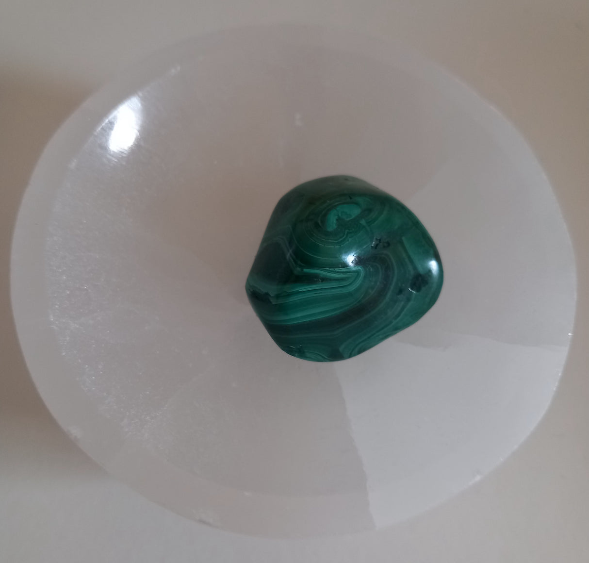 Malachite tumbled stone